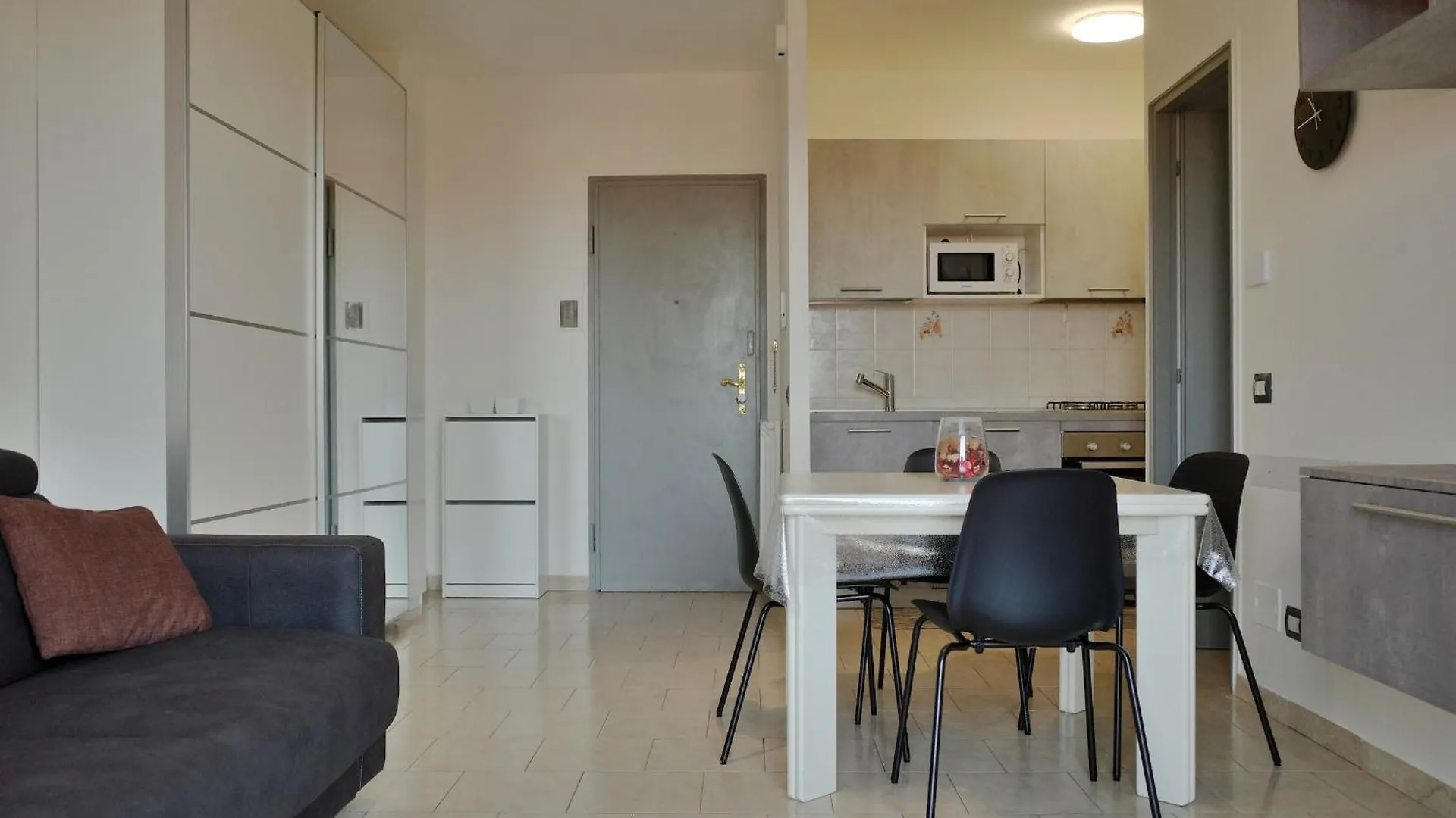 Appartement Bwr - Bilocale A Cornaredo ---Vicino Rho Fiera---